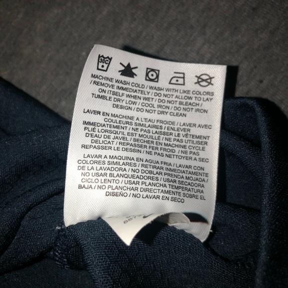 Nike Golf Quarter Zip - Picture 3 of 3